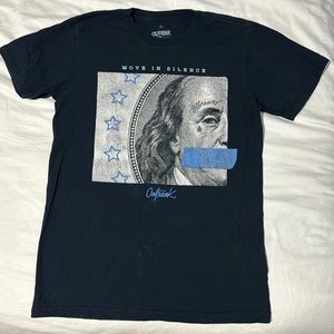 OUTRNK short sleeve tee .